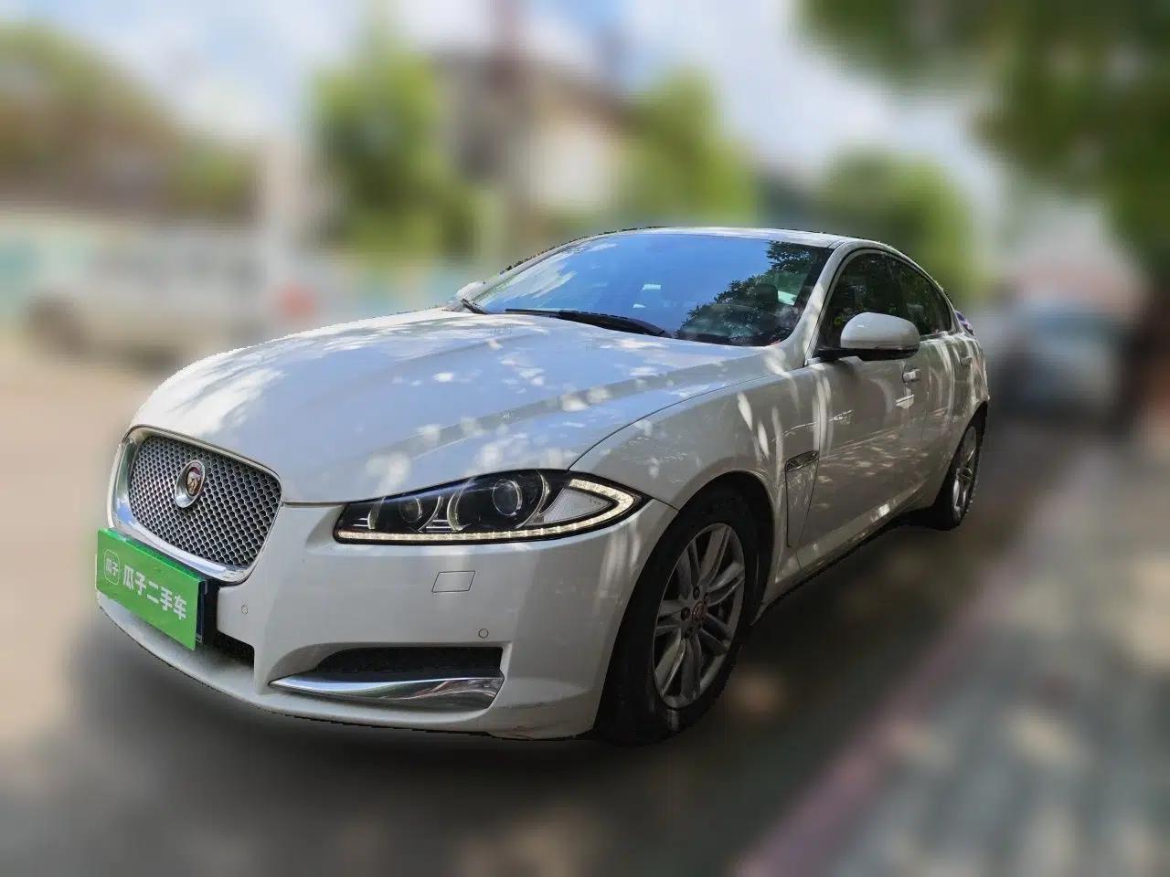 Jaguar XF 2015 XF 2.0T Prestige Edition — миниатюра 1