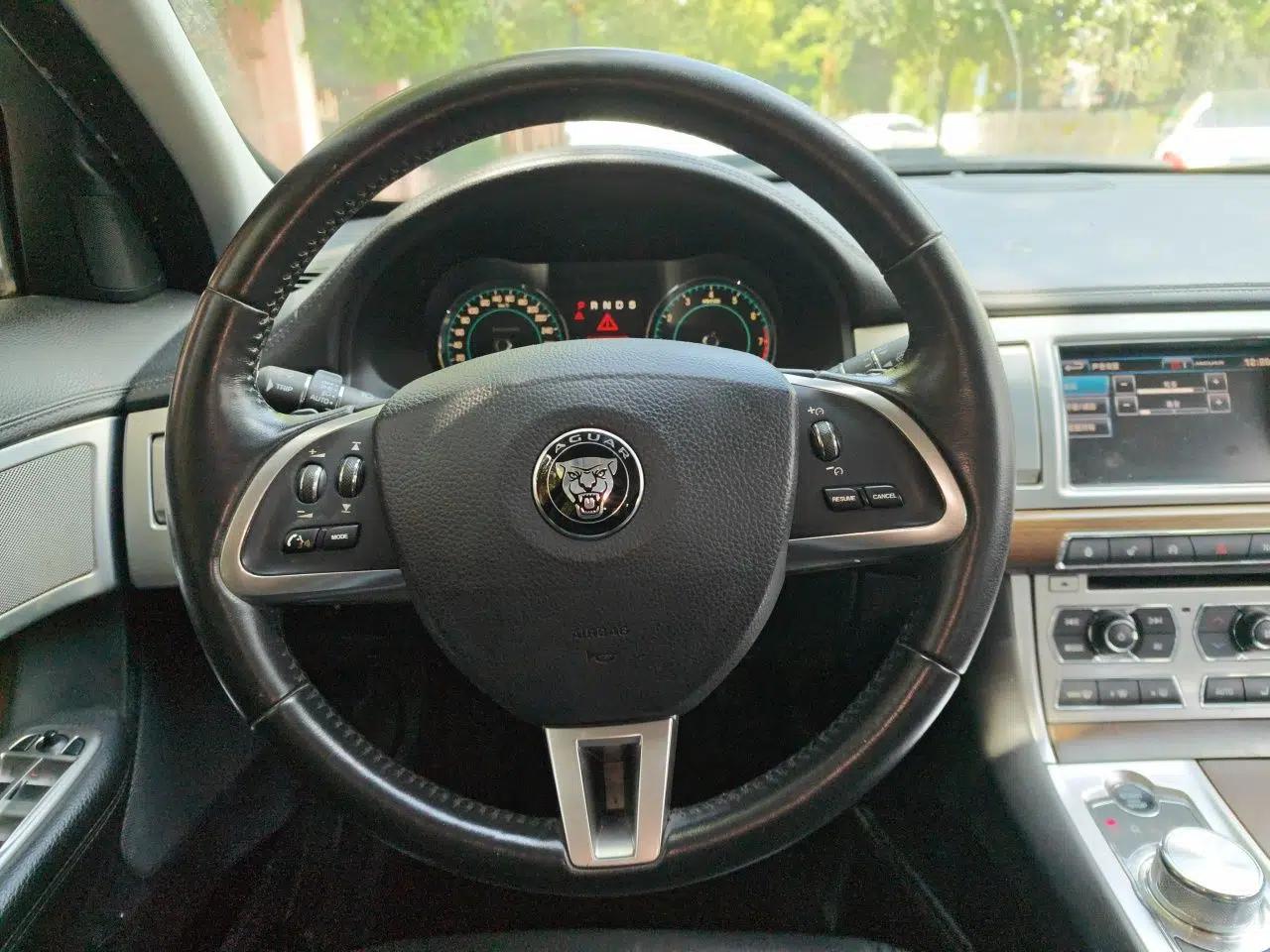 Jaguar XF 2015 XF 2.0T Prestige Edition — миниатюра 11