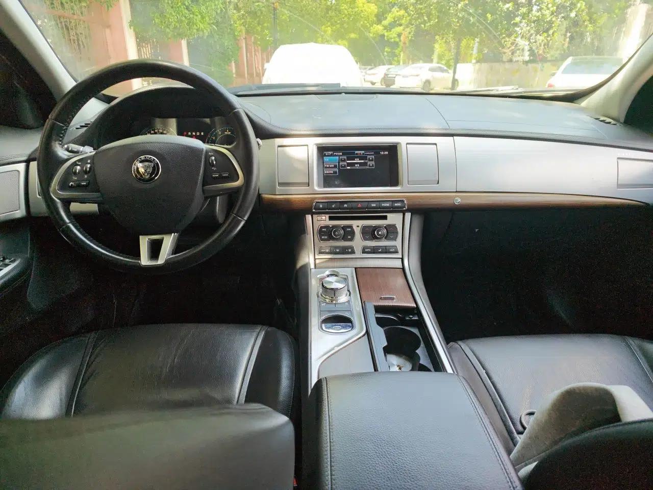 Jaguar XF 2015 XF 2.0T Prestige Edition — миниатюра 10
