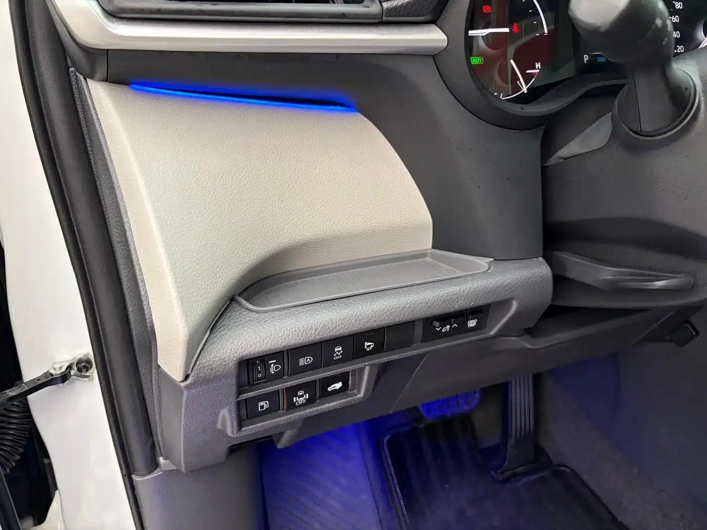 2024 Grevia 2.5L Hybrid Luxury Edition — миниатюра 12