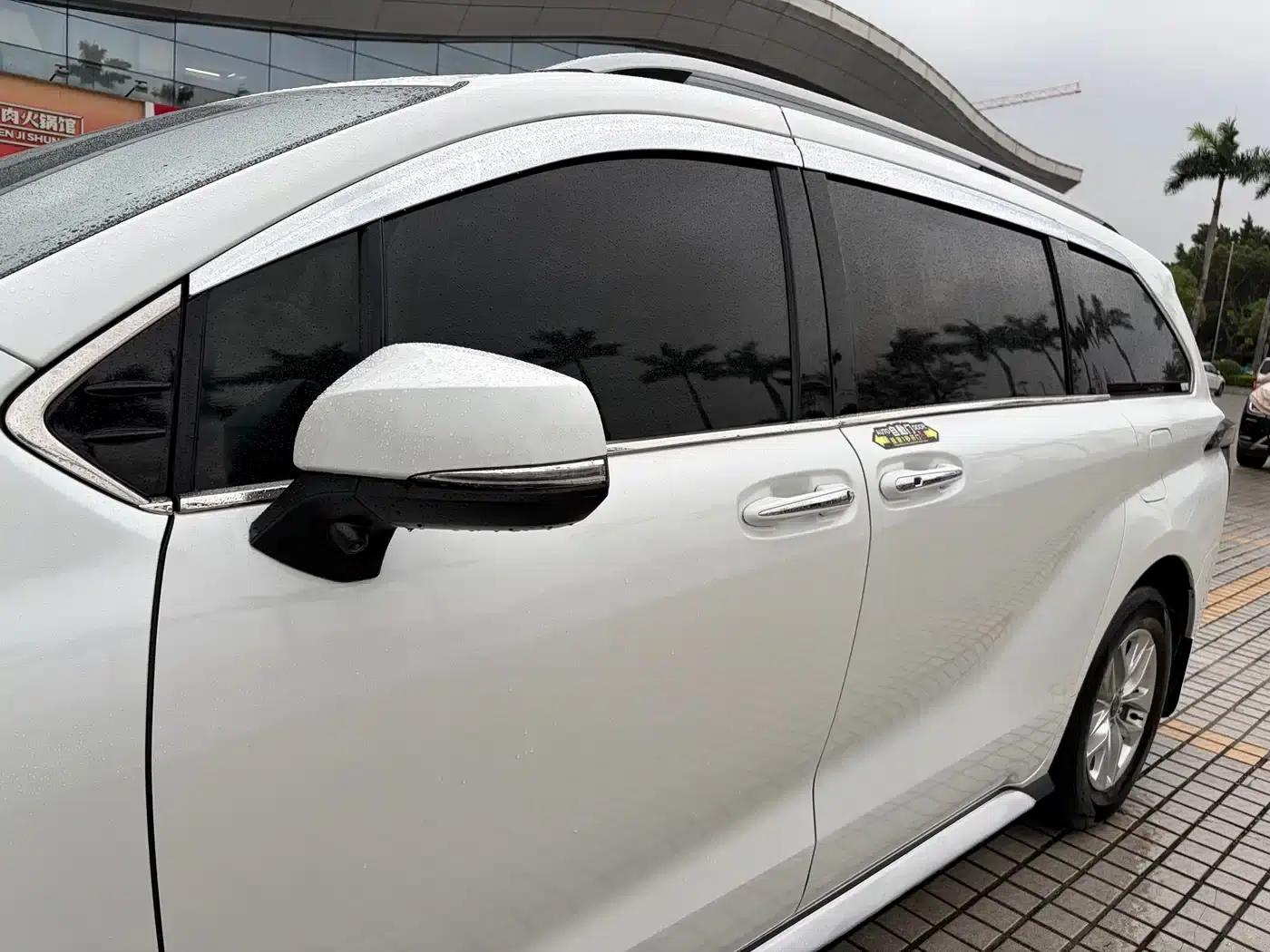 2024 Grevia 2.5L Hybrid Luxury Edition — миниатюра 6