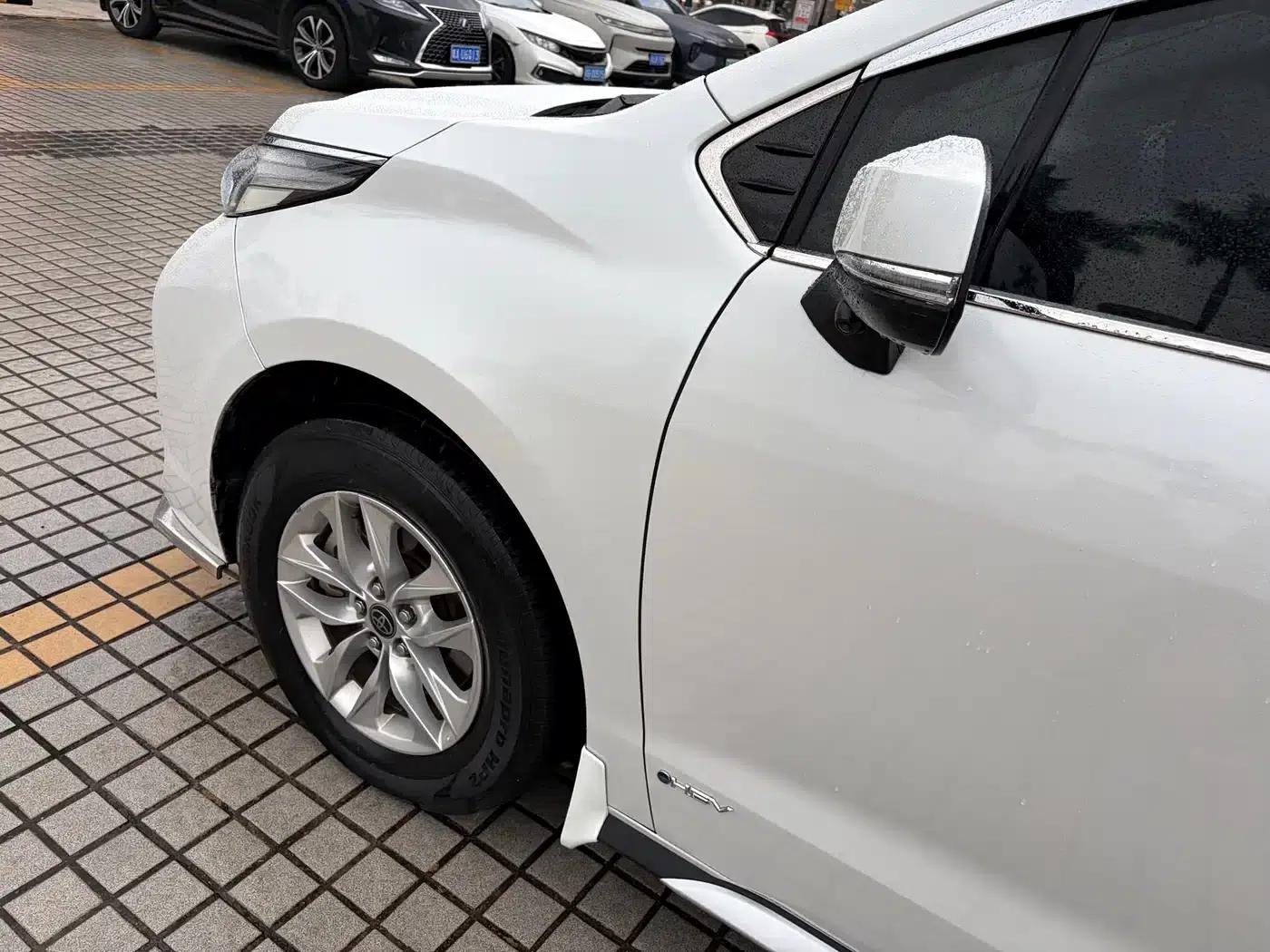 2024 Grevia 2.5L Hybrid Luxury Edition — миниатюра 9