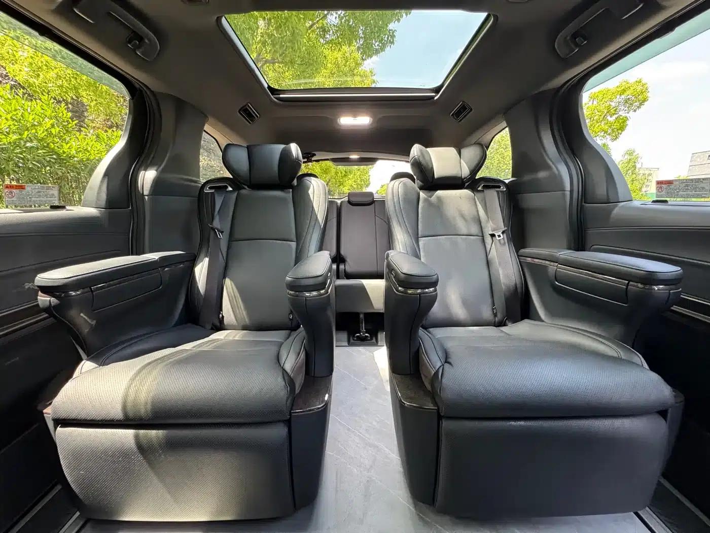 2023 Grevia 2.5L Hybrid Flagship VIP Edition — миниатюра 17