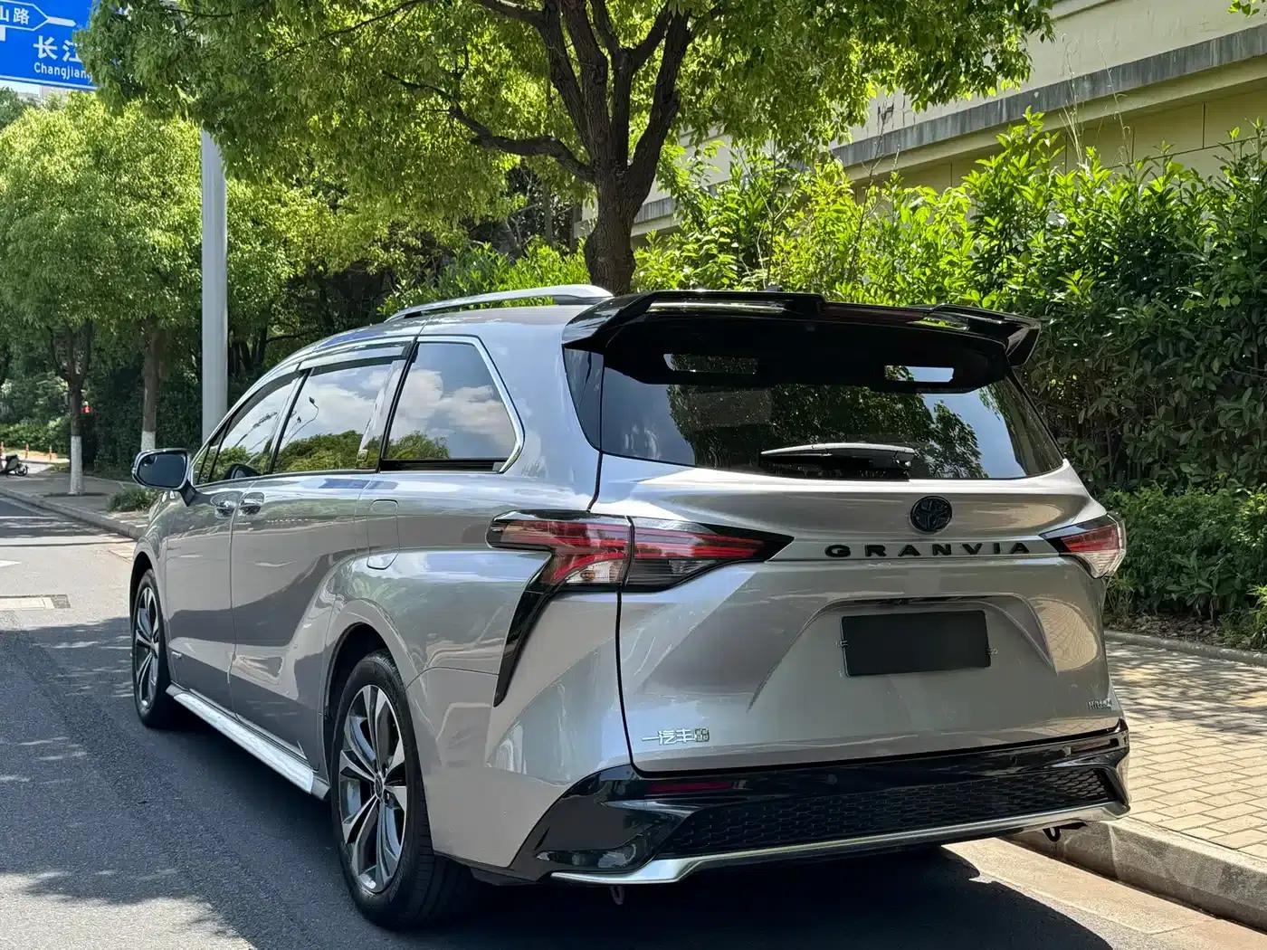 2023 Grevia 2.5L Hybrid Flagship VIP Edition — миниатюра 4