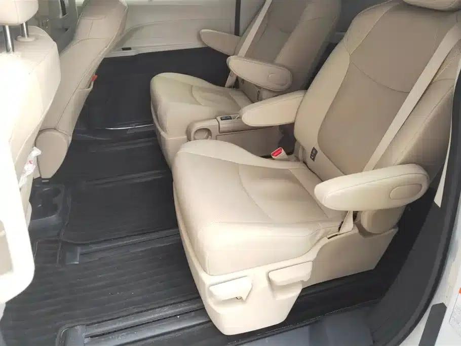 2023 Grevia 2.5L Hybrid Premium Plus Edition — миниатюра 11