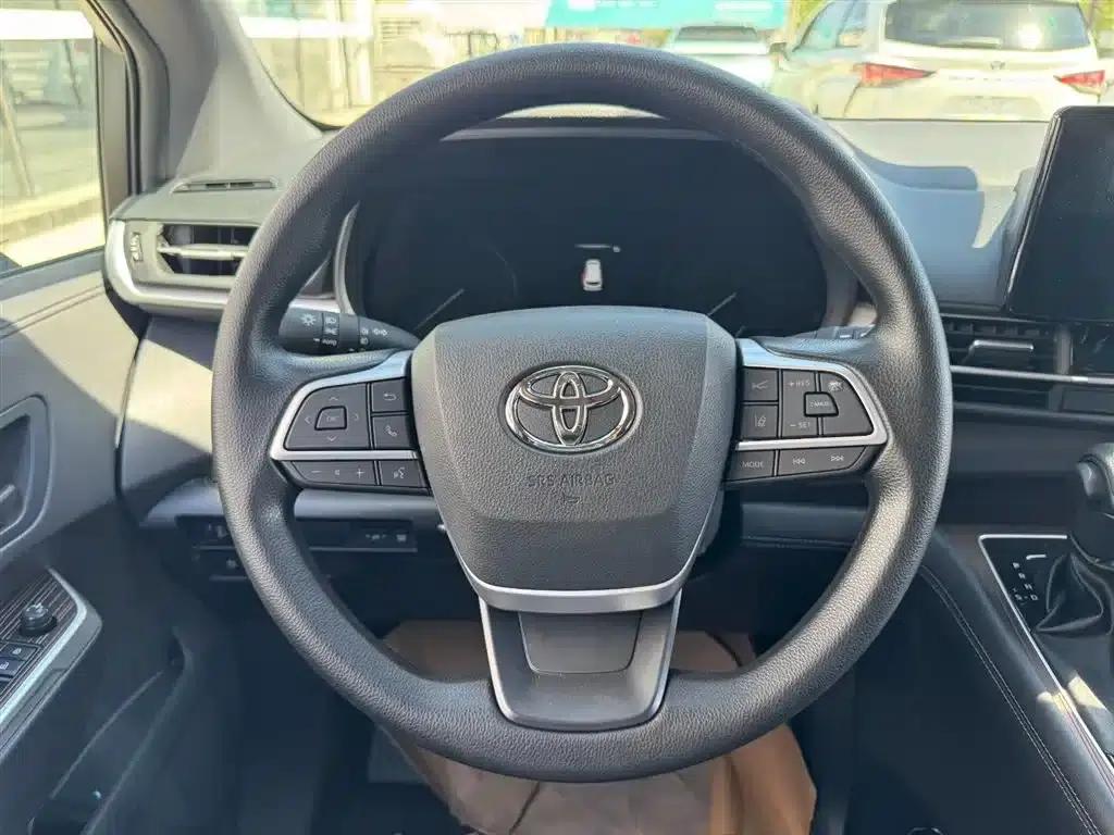2026 Grevia 2.5L Hybrid Luxury Edition — миниатюра 9
