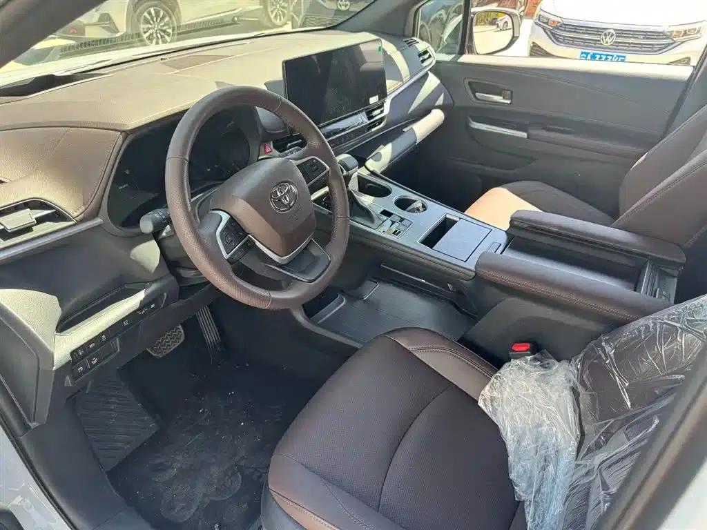 2026 Grevia 2.5L Hybrid Premium PLUS AWD — миниатюра 7