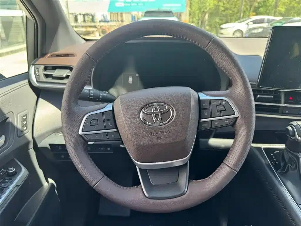 2026 Grevia 2.5L Hybrid Premium PLUS AWD — миниатюра 9