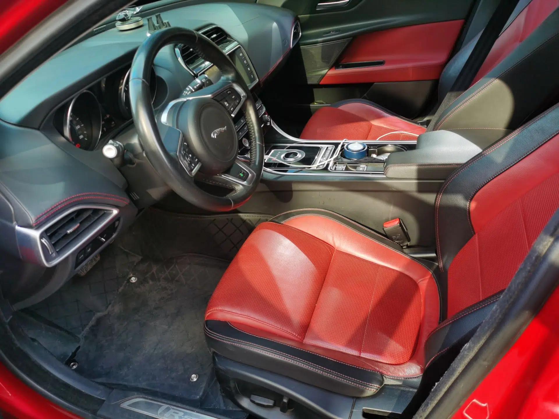 Jaguar XE 2017 2.0T 200 PS R-Sport — миниатюра 16