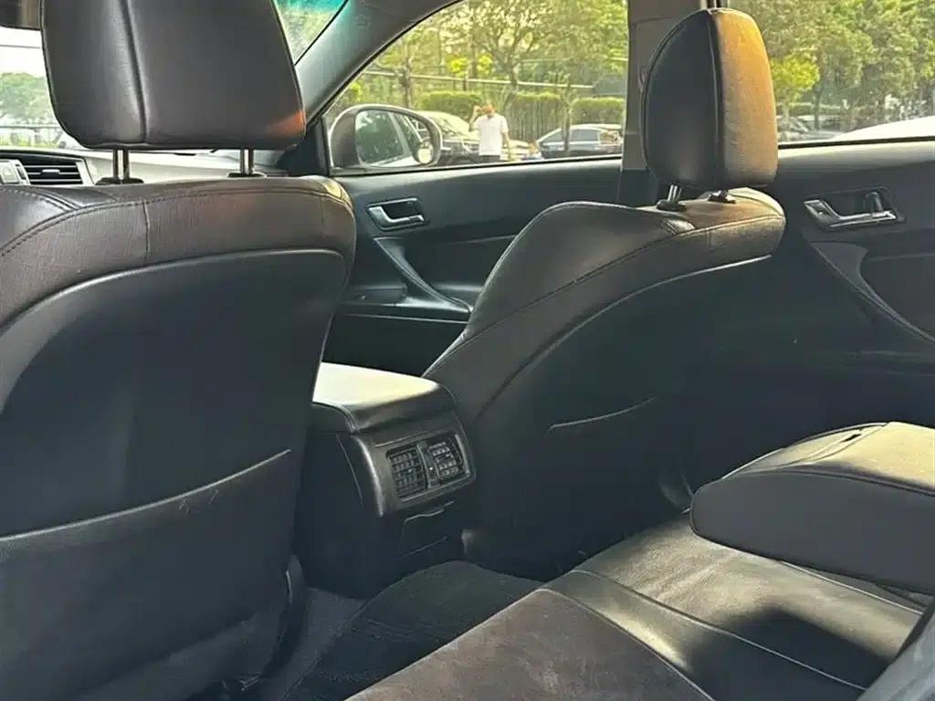 Reiz 2013 2.5V Premium Edition — миниатюра 4