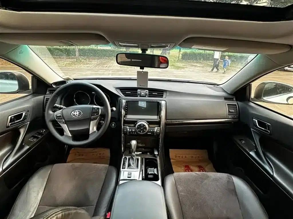 Reiz 2013 2.5V Premium Edition — миниатюра 5