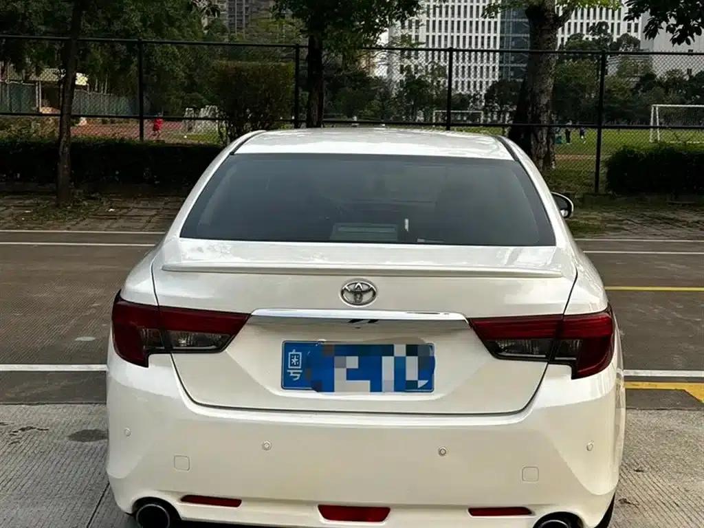 Reiz 2013 2.5V Premium Edition — миниатюра 6