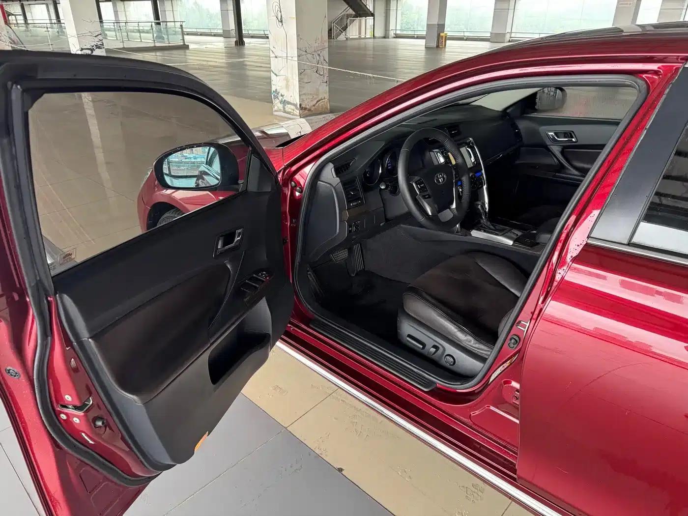 Reiz 2013 2.5V Premium Edition — миниатюра 11