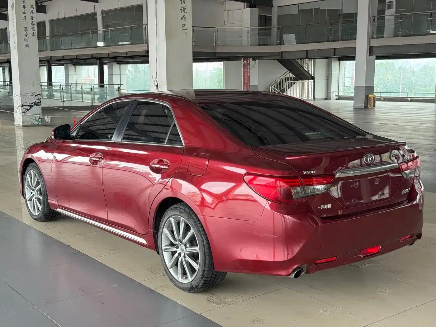 Reiz 2013 2.5V Premium Edition — миниатюра 4
