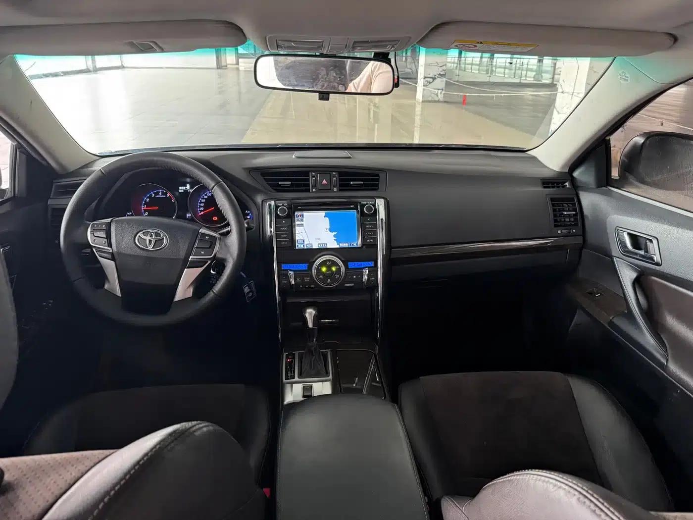 Reiz 2013 2.5V Premium Edition — миниатюра 8