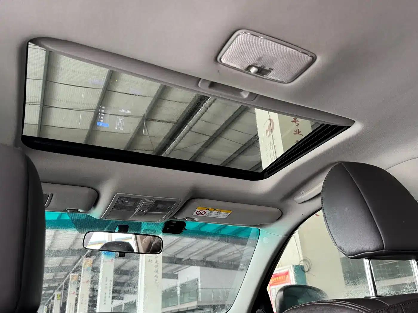 Reiz 2013 2.5V Premium Edition — миниатюра 12