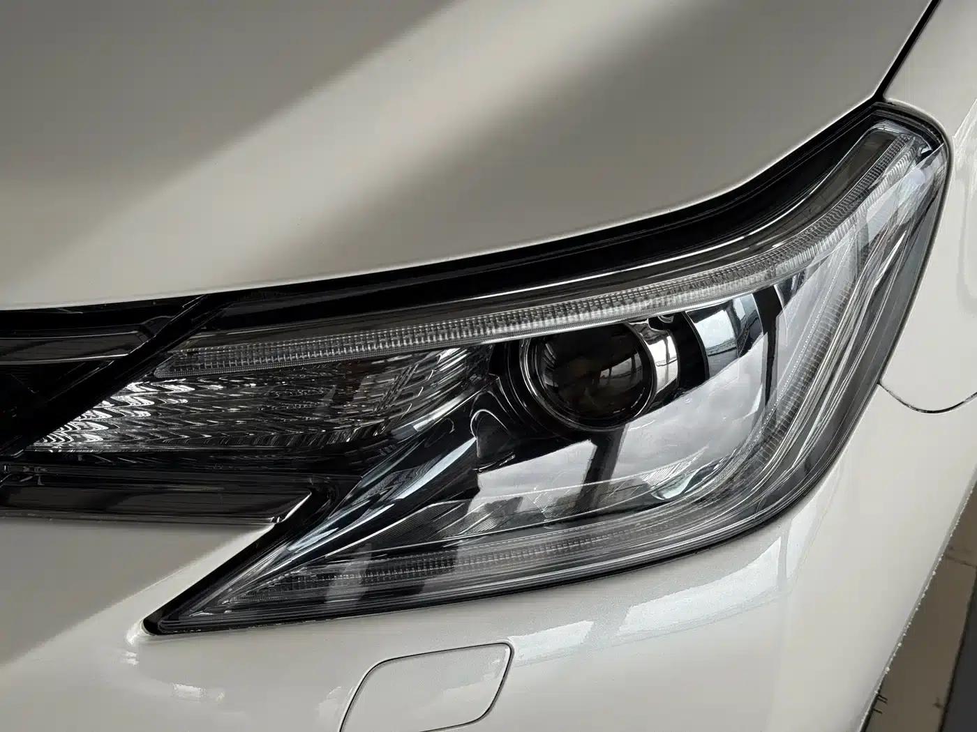 Reiz 2013 2.5V Premium Edition — миниатюра 15