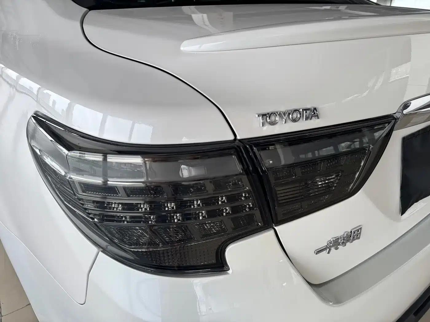 Reiz 2013 2.5V Premium Edition — миниатюра 18