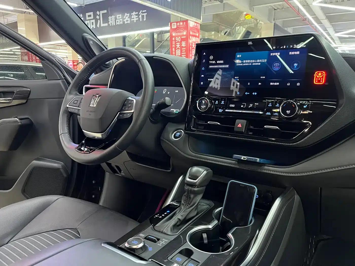 Crown Land Cruiser 2022 2.0T 4WD Sporty Edition — миниатюра 5