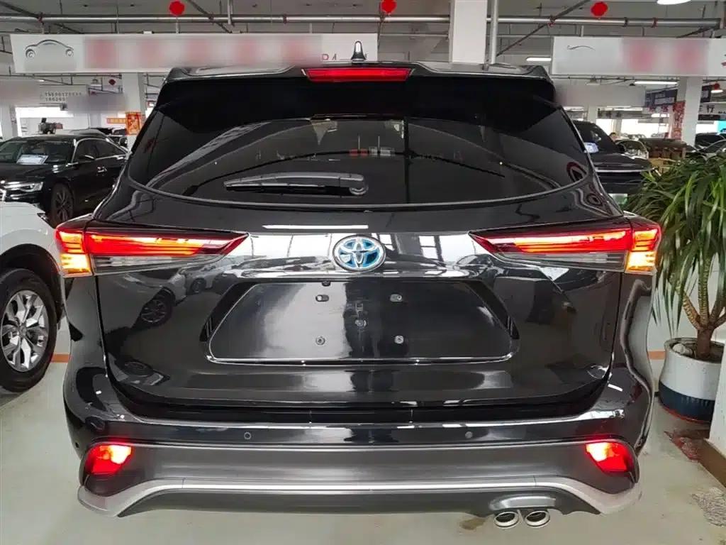 Crown Land Cruiser 2023 2.5L HEV 4WD Premium Edition — миниатюра 6