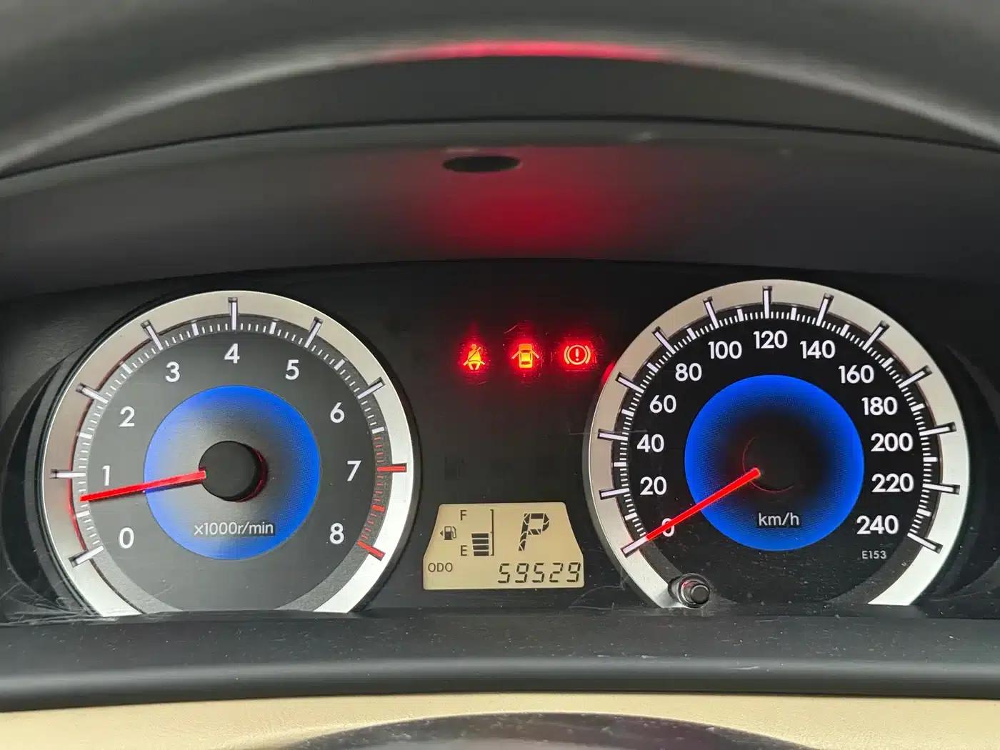 Corolla 2013 1.6L Automatic Premium Edition — миниатюра 5