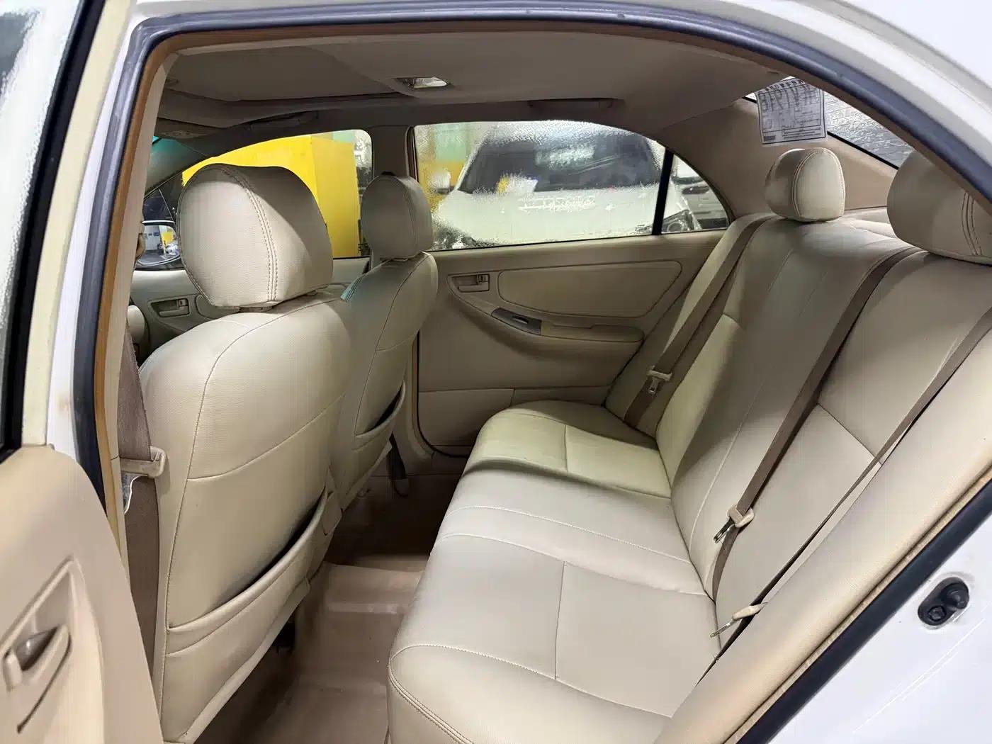 2013 Corolla 1.6L Manual Deluxe Edition — миниатюра 6