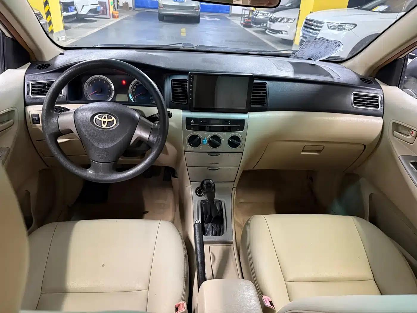 2013 Corolla 1.6L Manual Deluxe Edition — миниатюра 7