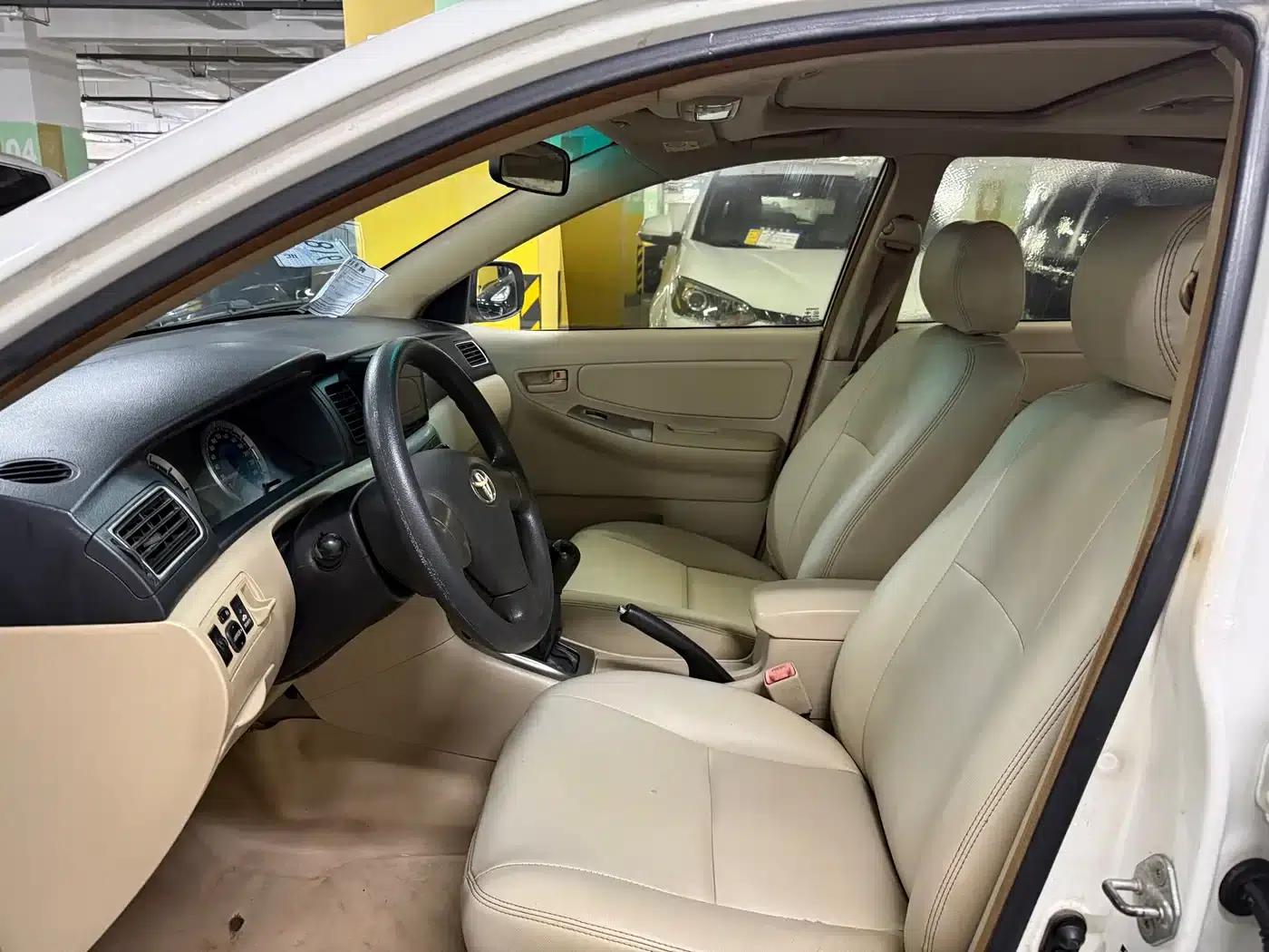 2013 Corolla 1.6L Manual Deluxe Edition — миниатюра 8