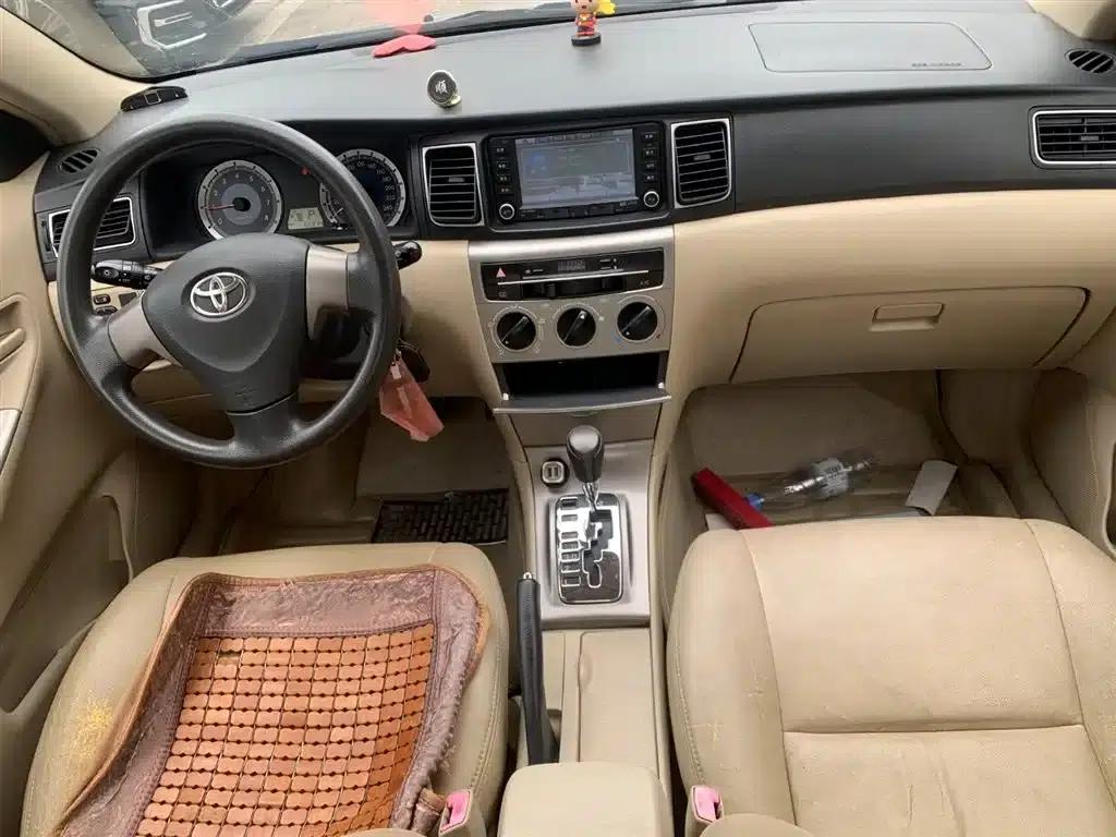 Corolla 2013 1.6L Automatic Deluxe Edition — миниатюра 6