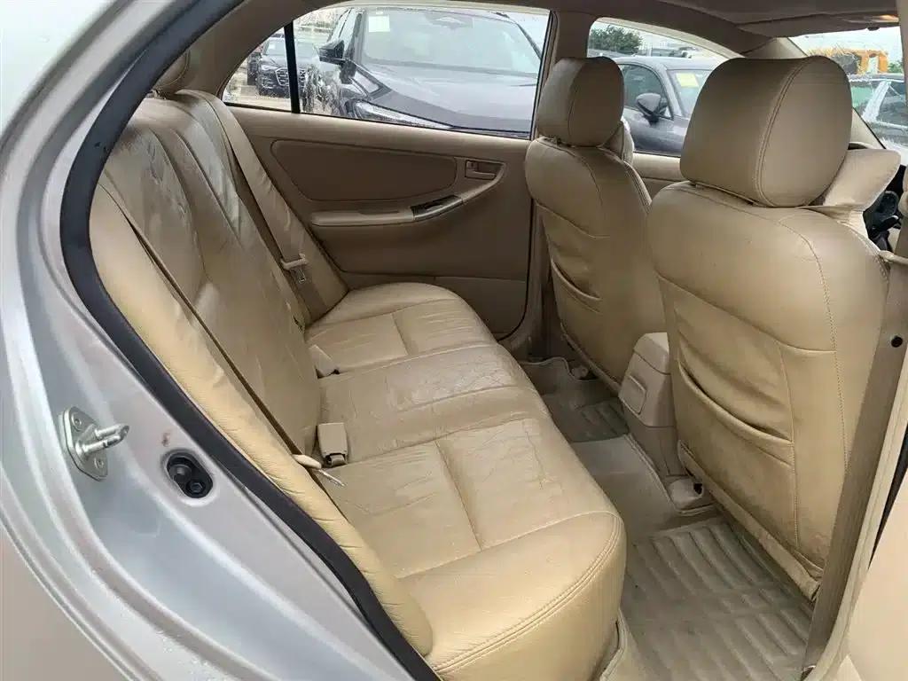 Corolla 2013 1.6L Automatic Deluxe Edition — миниатюра 8