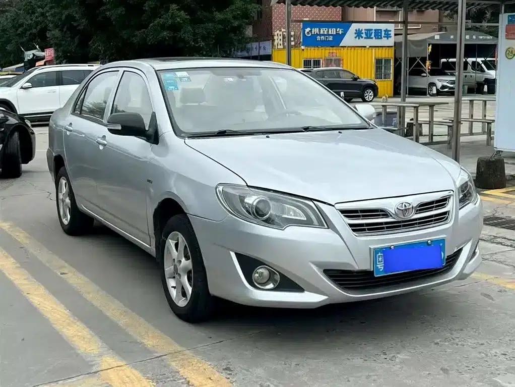 Corolla 2013 1.6L Automatic Deluxe Edition — миниатюра 3