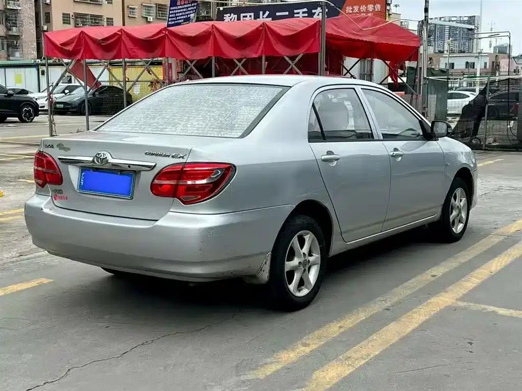 Corolla 2013 1.6L Automatic Deluxe Edition — миниатюра 9
