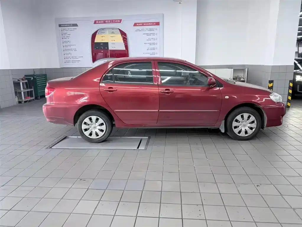 Corolla 2010 1.6L Automatic Classic Edition — миниатюра 3