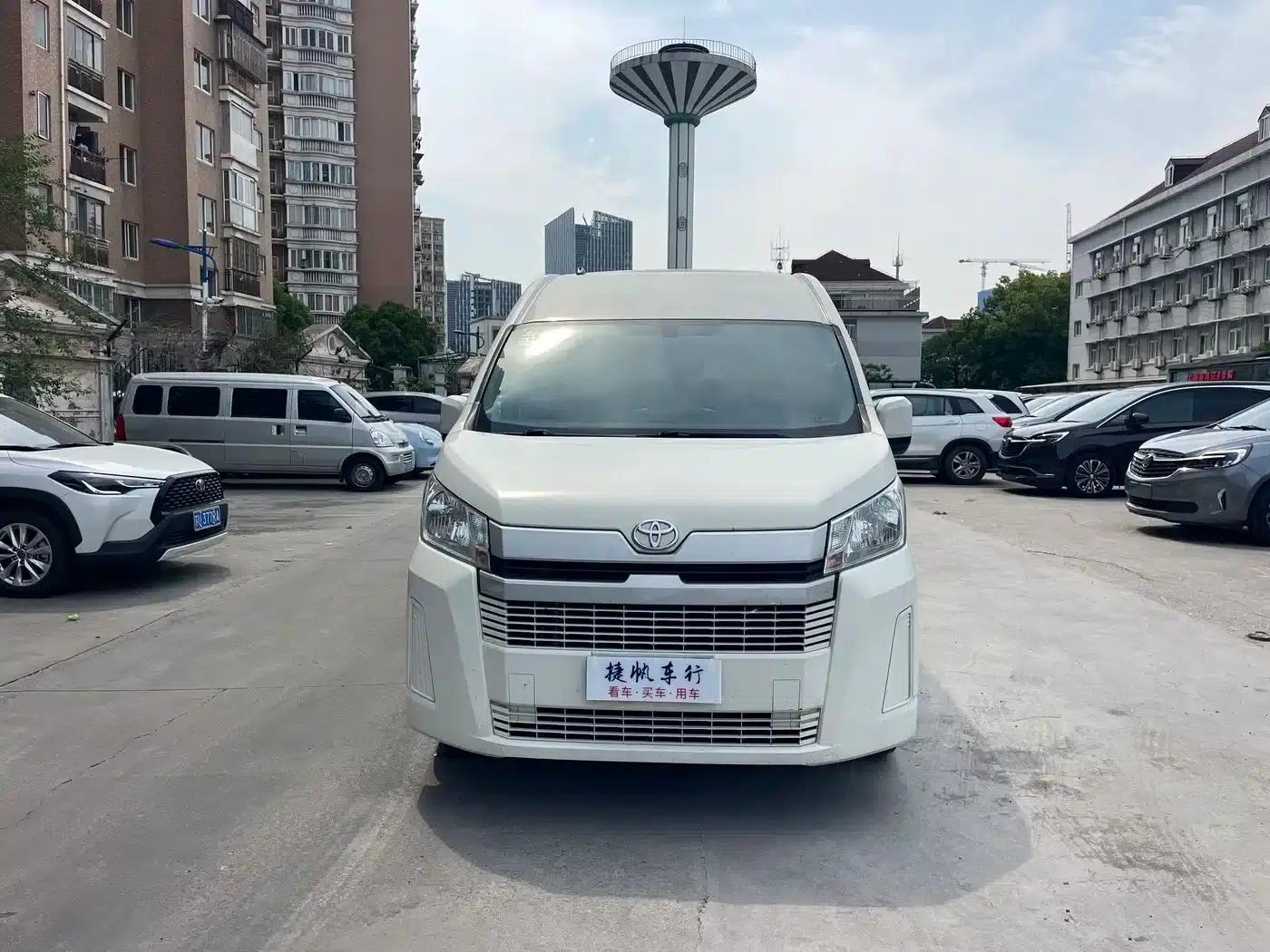 2022 HIACE 3.5L Automatic — миниатюра 2