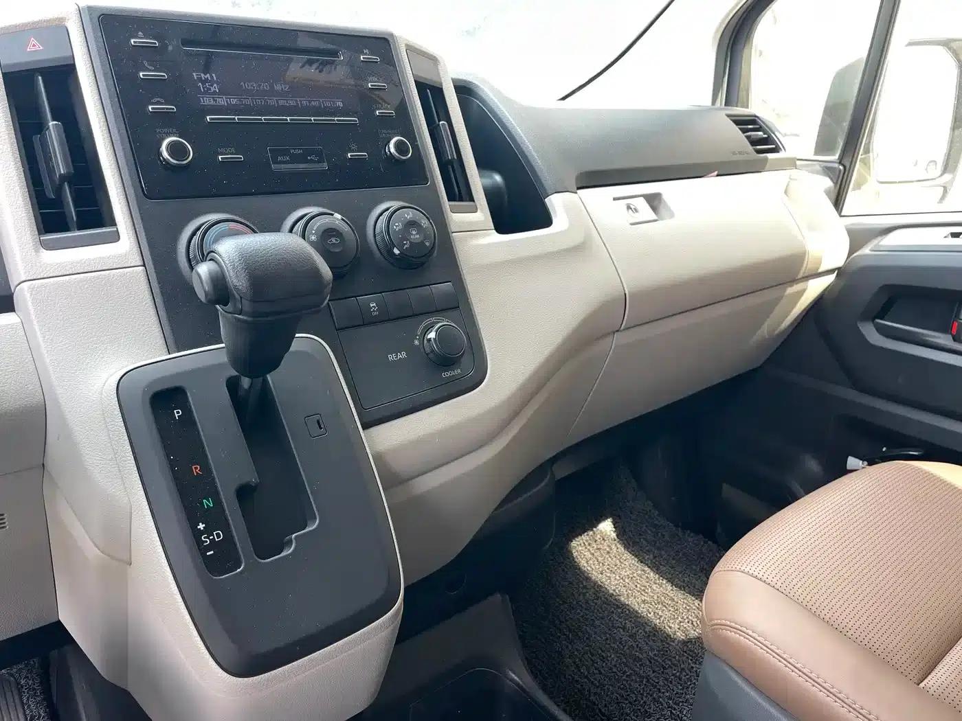 2022 HIACE 3.5L Automatic — миниатюра 16