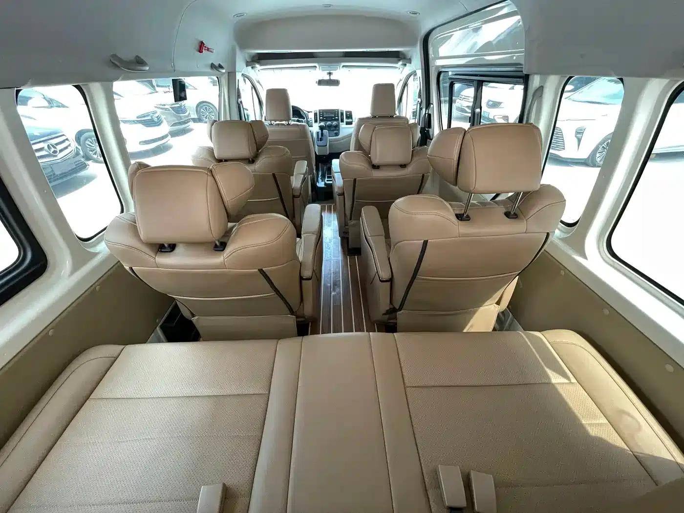 2022 HIACE 3.5L Automatic — миниатюра 17