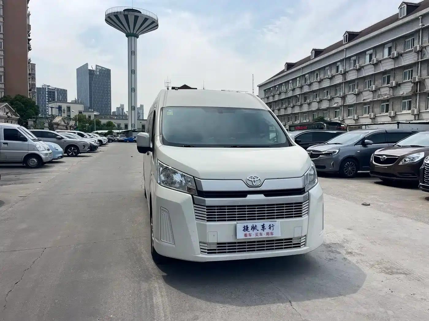2022 HIACE 3.5L Automatic — миниатюра 3