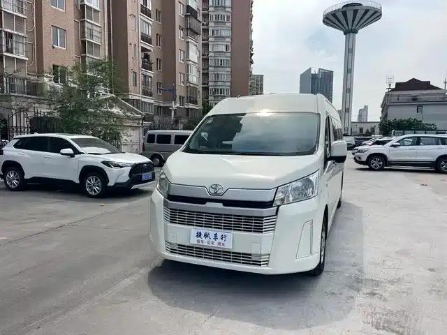 2022 HIACE 3.5L Automatic