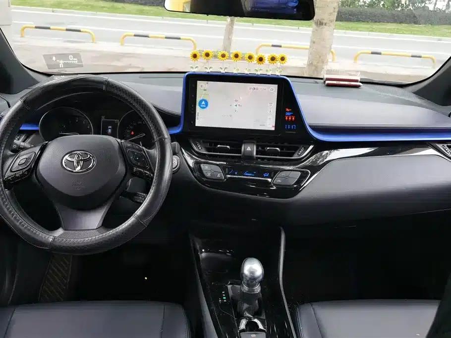 Toyota C-HR 2020 2.0L Leading Edition — миниатюра 12