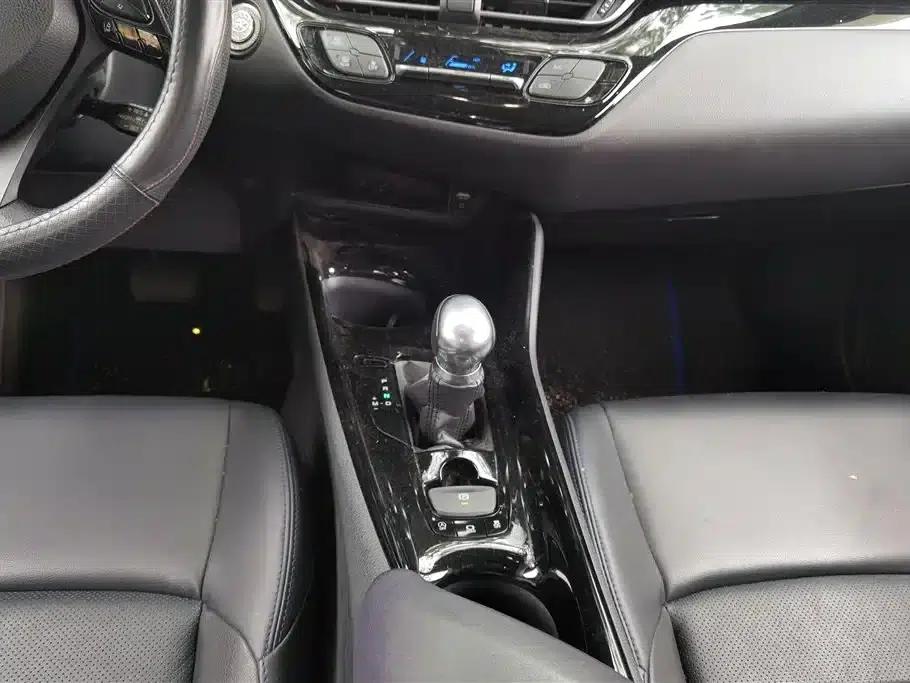 Toyota C-HR 2020 2.0L Leading Edition — миниатюра 16