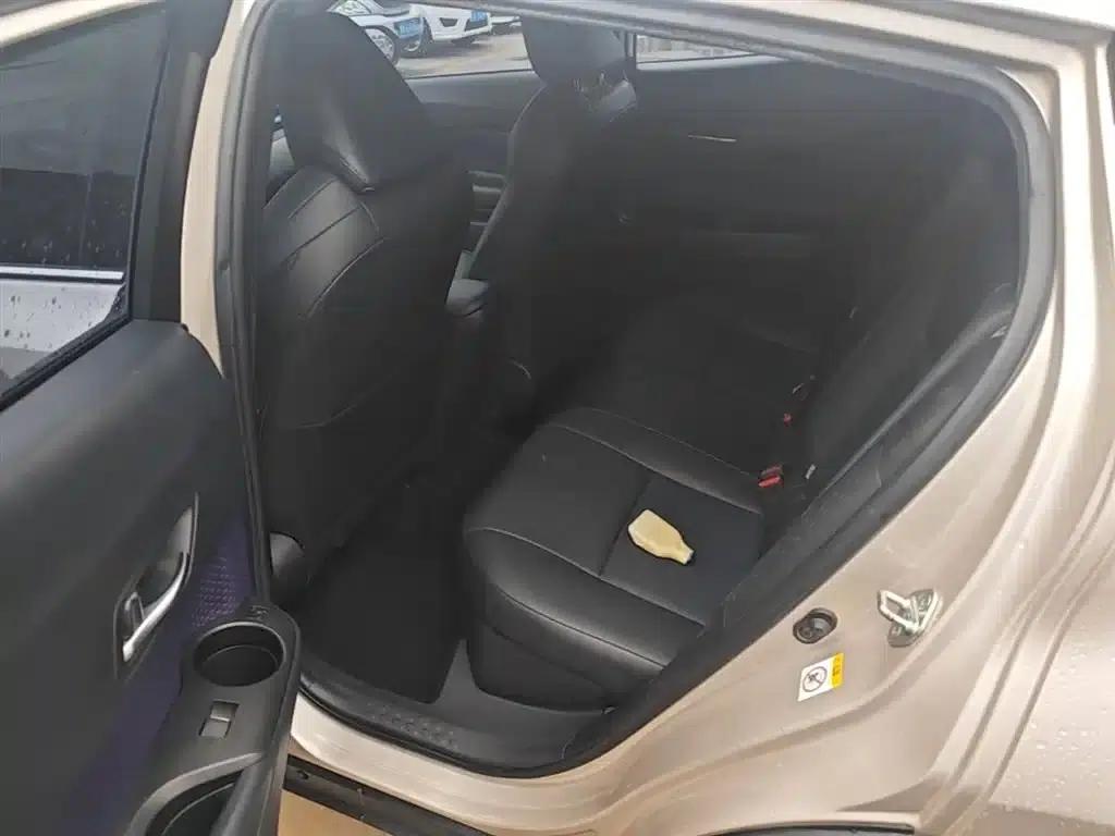 Toyota C-HR 2020 2.0L Leading Edition — миниатюра 17