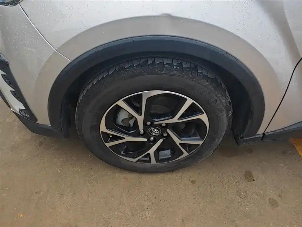 Toyota C-HR 2020 2.0L Leading Edition — миниатюра 23