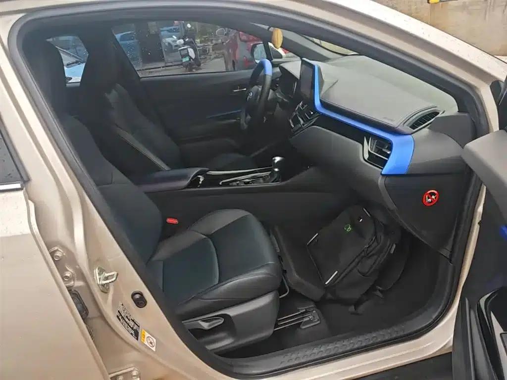 Toyota C-HR 2020 2.0L Leading Edition — миниатюра 25