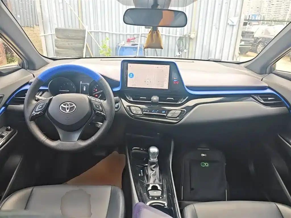 Toyota C-HR 2020 2.0L Leading Edition — миниатюра 10