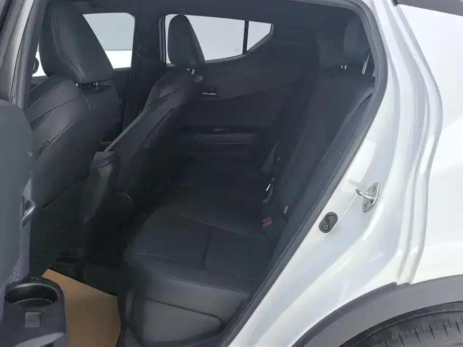 2020 Toyota IZOA 2.0L Ecstasy Edition — миниатюра 11
