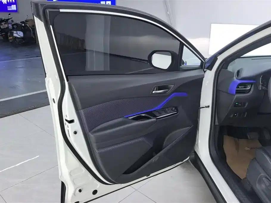 2020 Toyota IZOA 2.0L Ecstasy Edition — миниатюра 7