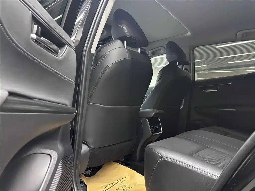 Venza 2022 2.0L CVT 2WD Premium Edition — миниатюра 7