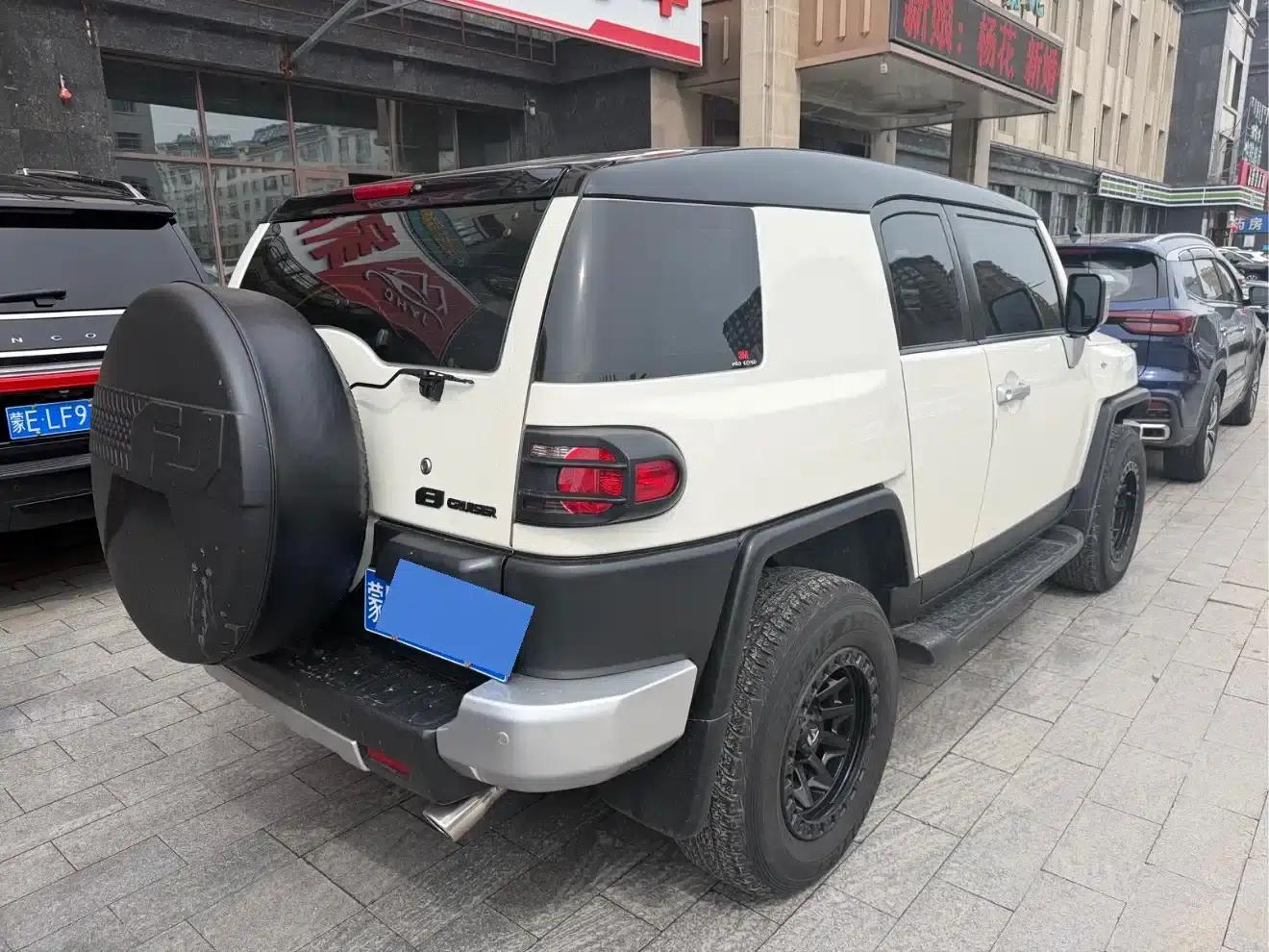 2020 FJ Cruiser 4.0L Middle East Edition — миниатюра 4