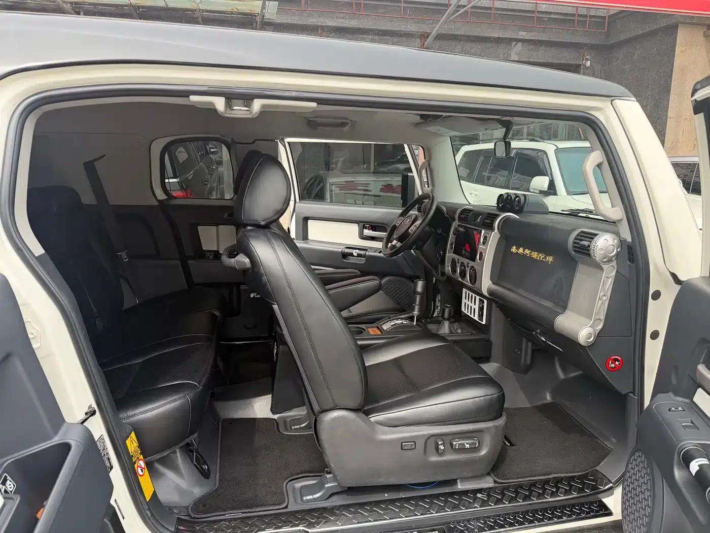 2020 FJ Cruiser 4.0L Middle East Edition — миниатюра 6