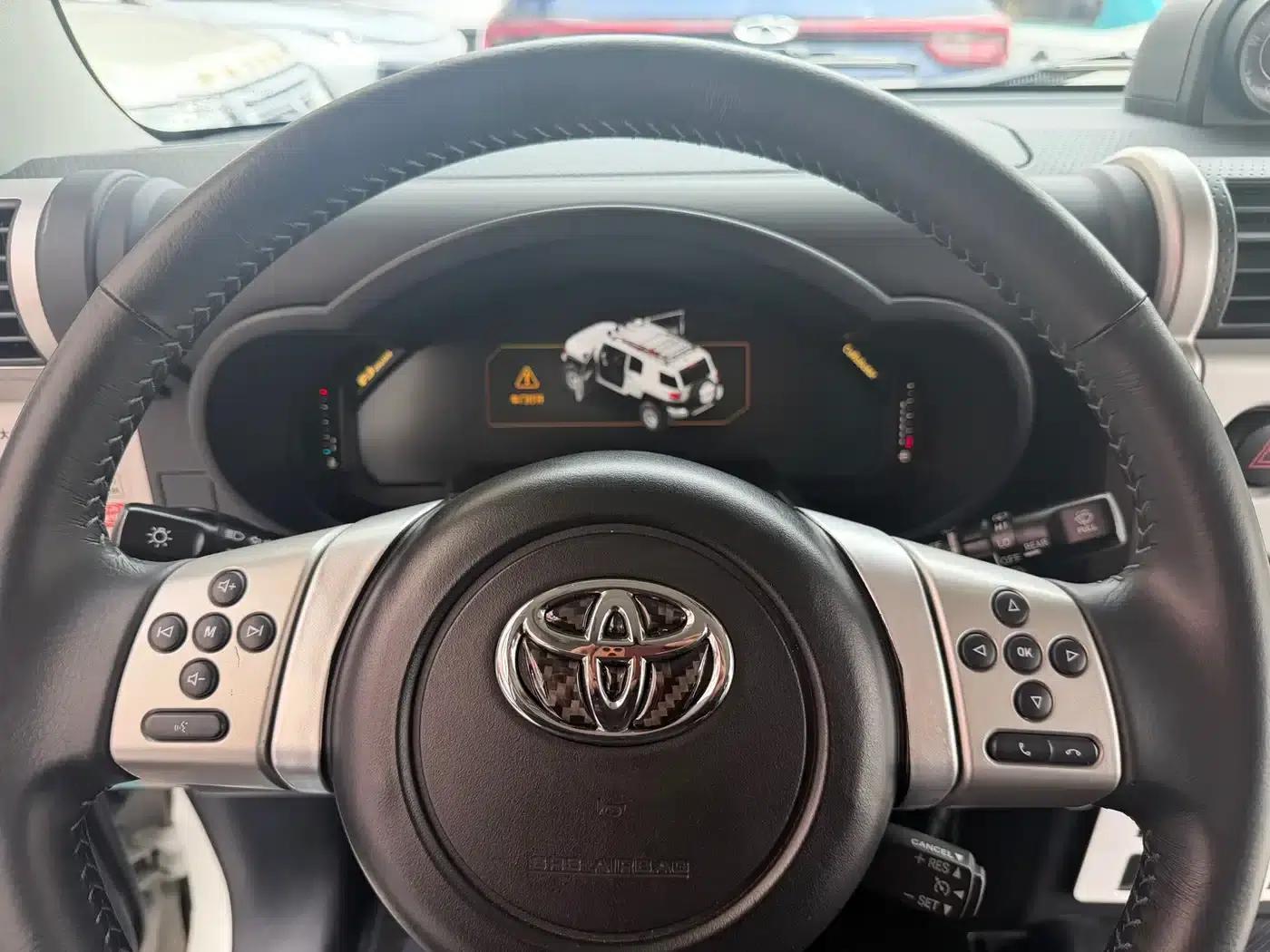 2020 FJ Cruiser 4.0L Middle East Edition — миниатюра 10